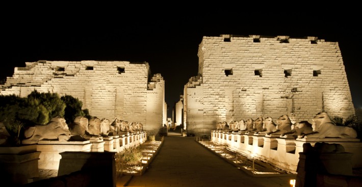 Espectáculo  de  sonido y luz en El Templo de Karnak.